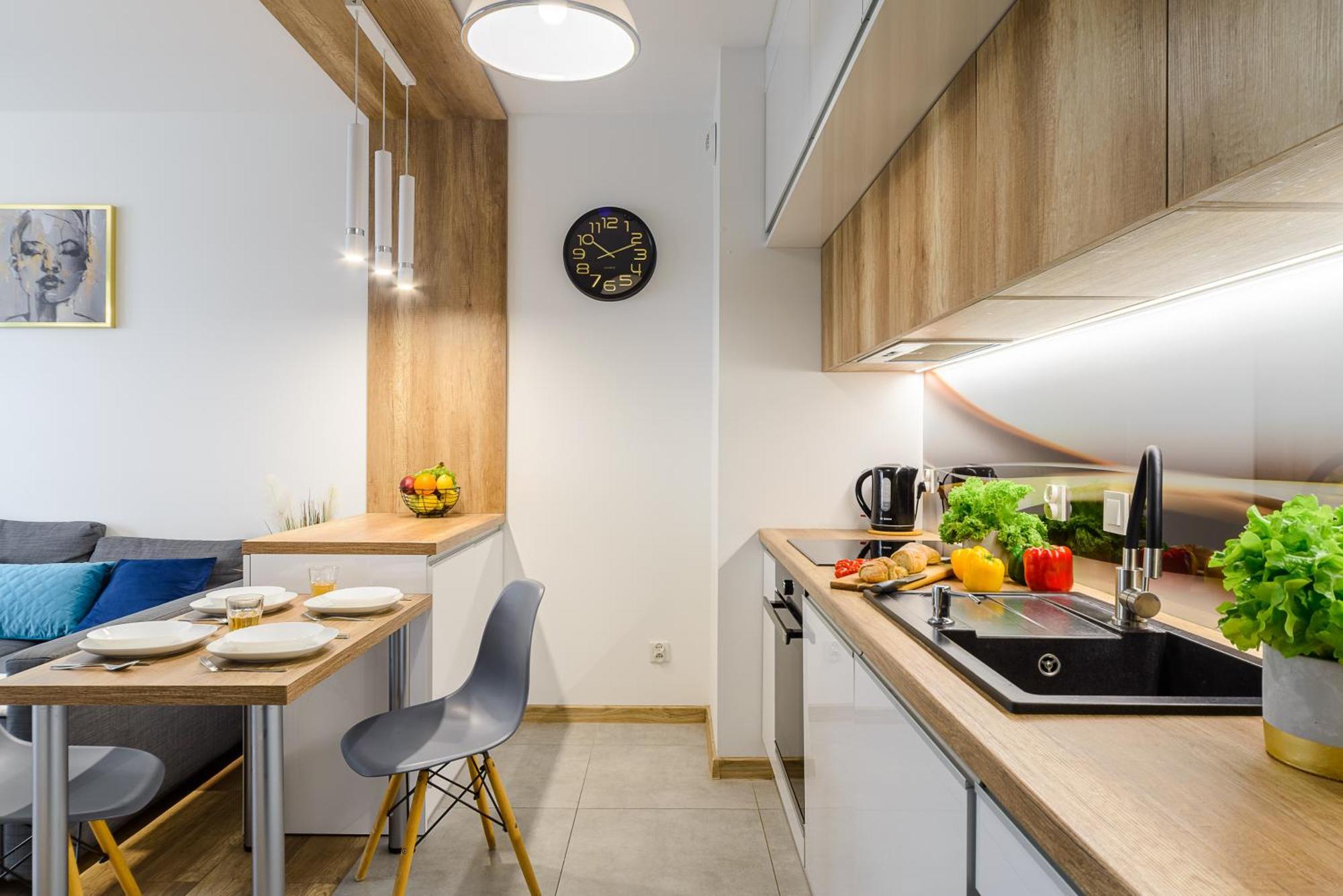 Lumina Stylish 3-Room Apart With Balcony 우치 외부 사진